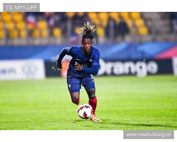 德容vs爱德华多卡马文加 中场潜力差距与发展前景分析